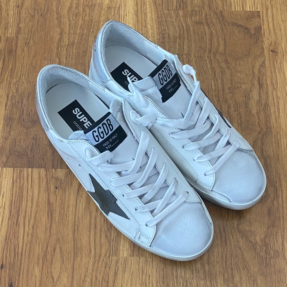 BNWT Golden Goose Superstar Sneakers white/olive green/silver - Picture 1 of 16